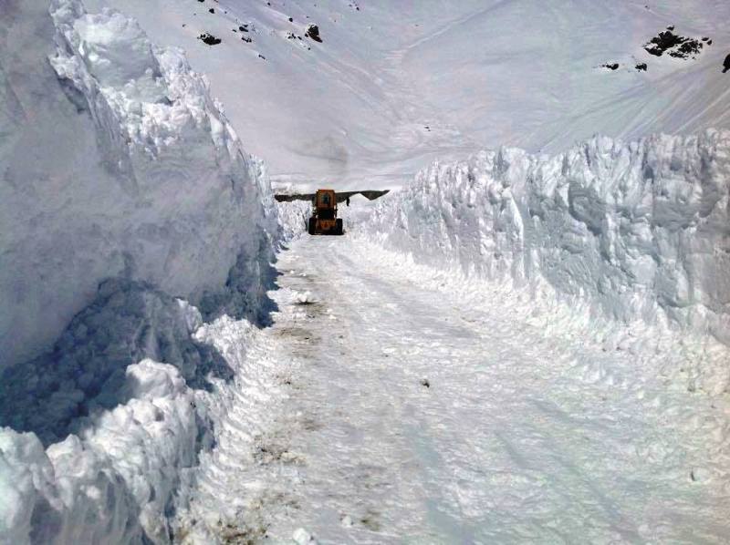 Heavy snowfall kills 42, destroyed over 2,000 houses across Afghanistan: officials, CW report